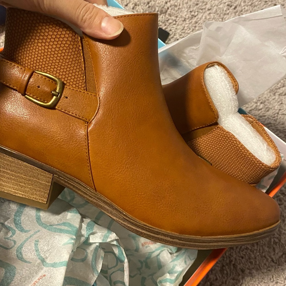 Brand new baretraps